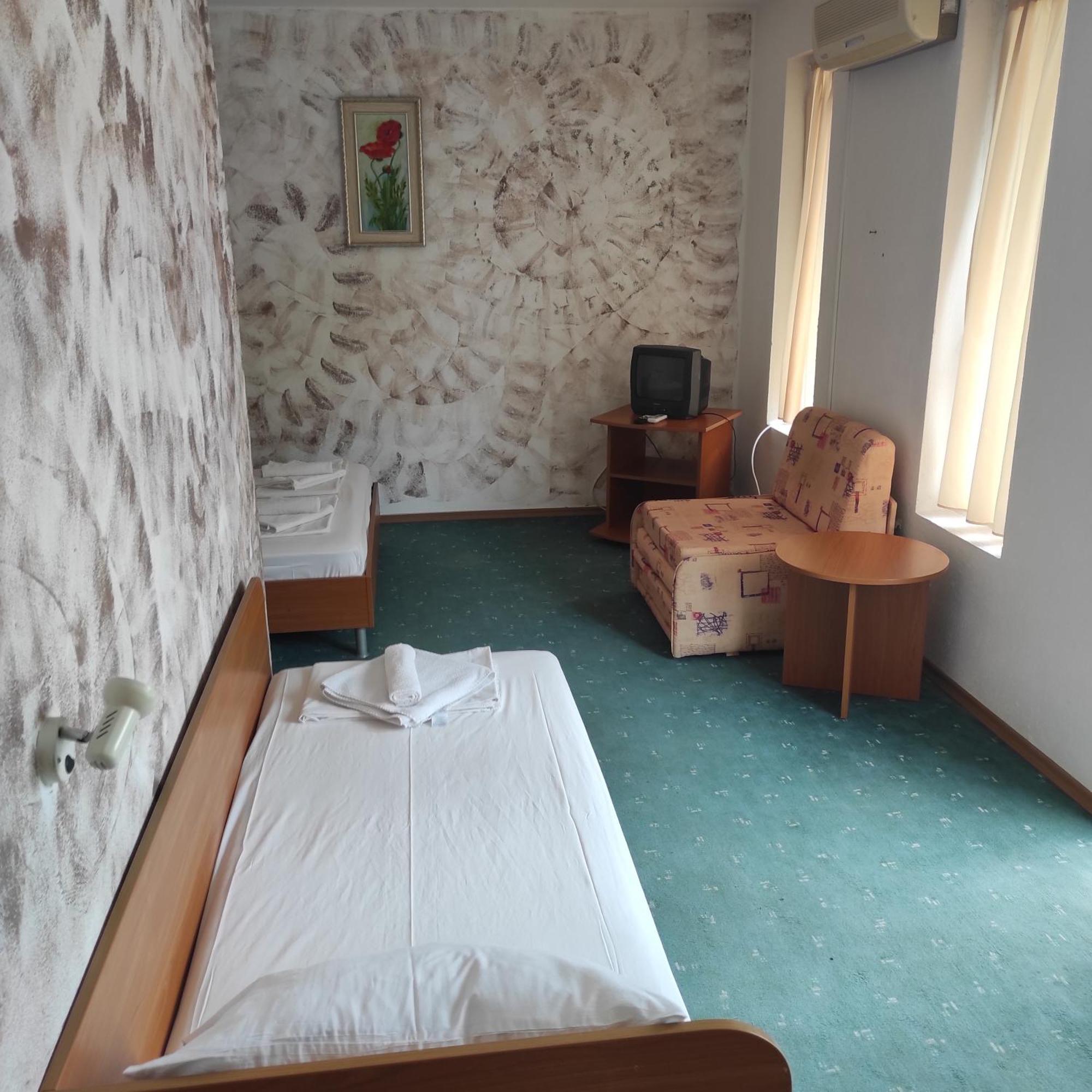 Hotel Хотел Андре Chernomorets Habitación foto